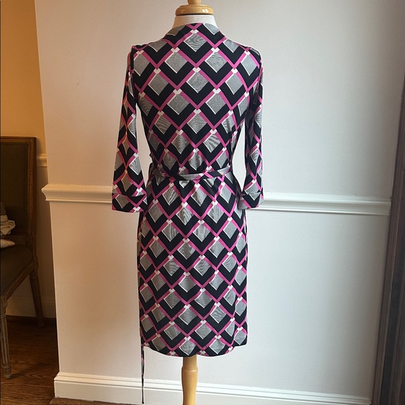 Diane von Furstenberg New Julian Two silk wrap dress pink diamond print size 6 - Picture 6 of 10